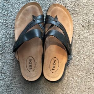 Taos Footwear Black and Tan Sandals